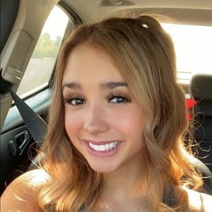 Meet your Posher, Kaitlyn